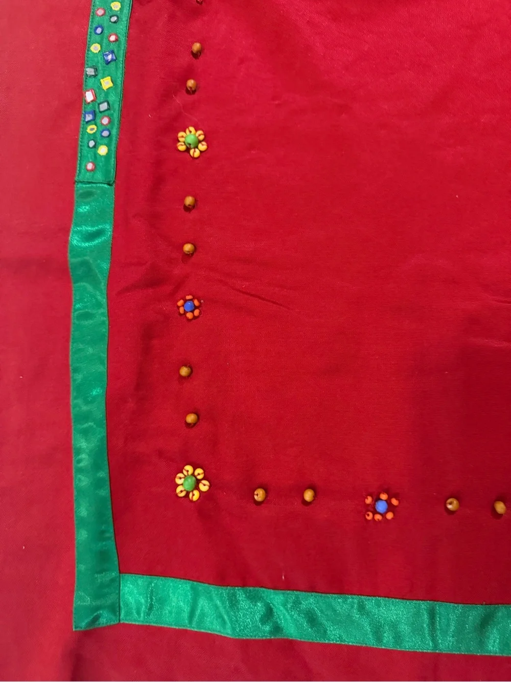 Vtg Dillards Trimmings Red Handcrafted Beaded Ribbon Square Tree Skirt (2) 45”